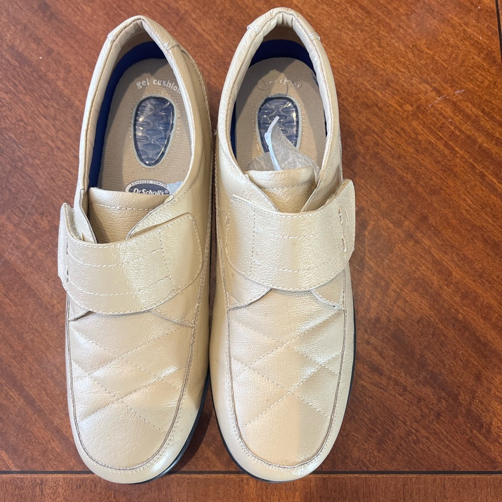 Dr. Sholl's Womens Cream Comfort Shoes, Slip On. Quilted  Size 10 New. No Box
